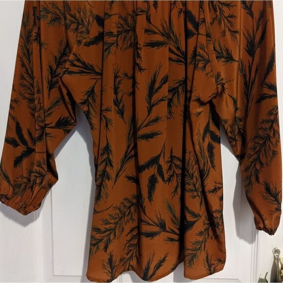 Tucker Caramel Pine in Crepe de Chine Silk Smock - Picture 9 of 10